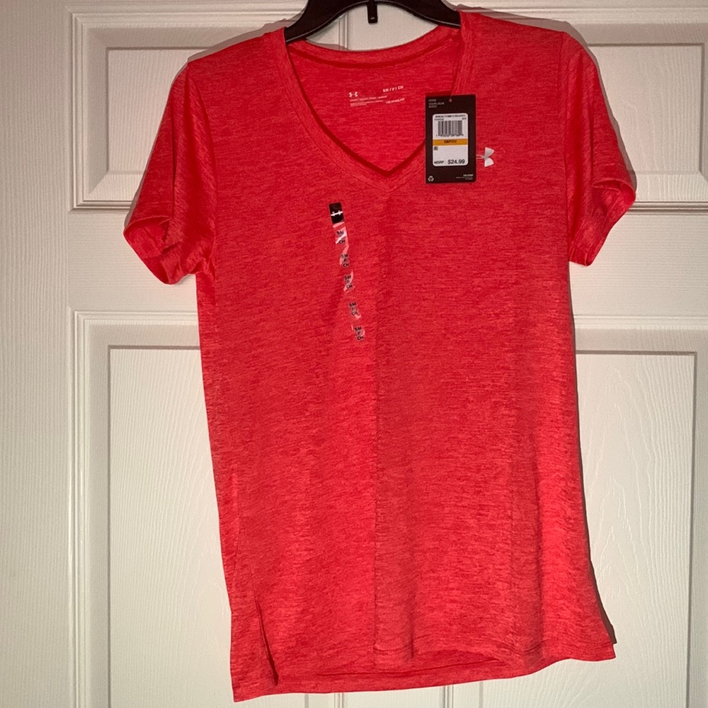 New Under Armour Women’s t-shirt size small
